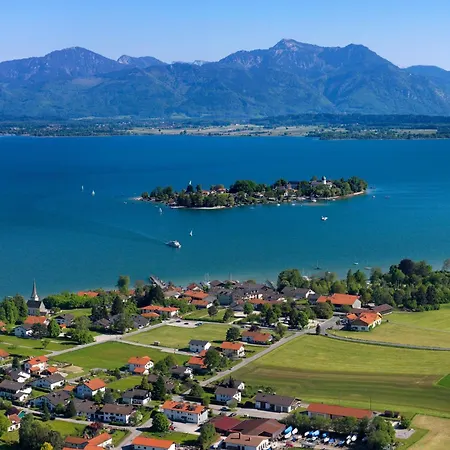 Landsitz Seeblick Holiday home Bernau am Chiemsee